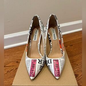 Steve Madden Women's Graphic Print Heels - White and Pink